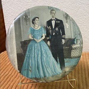 Huntley & Palmers Biscuit Tin Featuring Queen Elizabeth II And Prince Philip 53